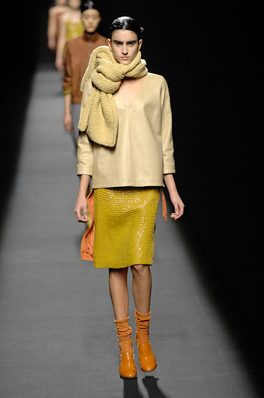 desfiles-driesvannoten-parisinverno2007rtw-139