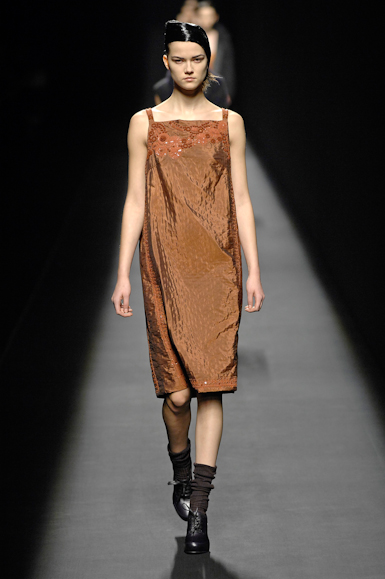desfiles-driesvannoten-parisinverno2007rtw-142