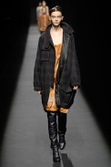 desfiles-driesvannoten-parisinverno2007rtw-144