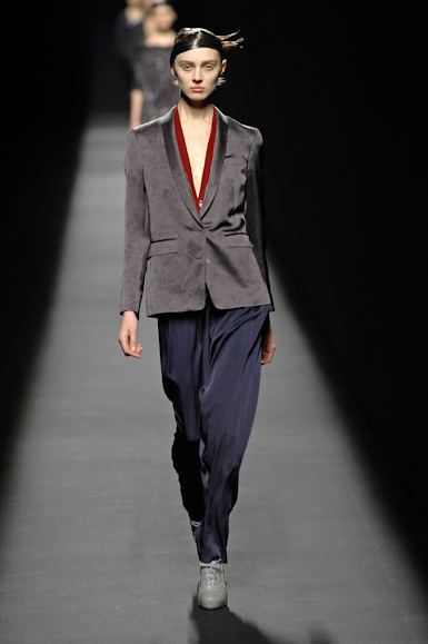 desfiles-driesvannoten-parisinverno2007rtw-154