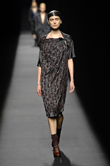 desfiles-driesvannoten-parisinverno2007rtw-155