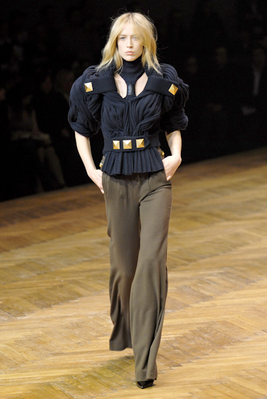 desfiles-givenchy-parisinverno2007rtw-106