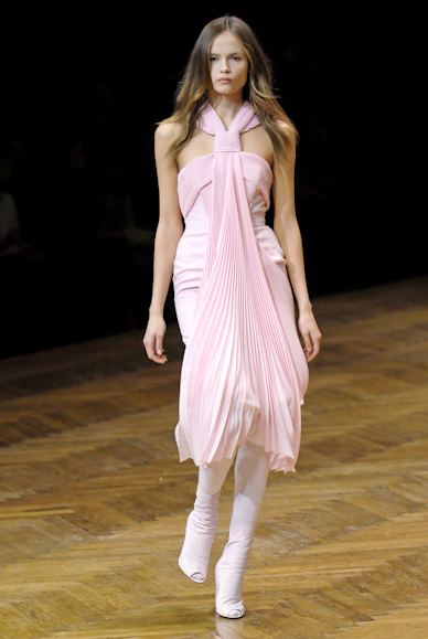 desfiles-givenchy-parisinverno2007rtw-108