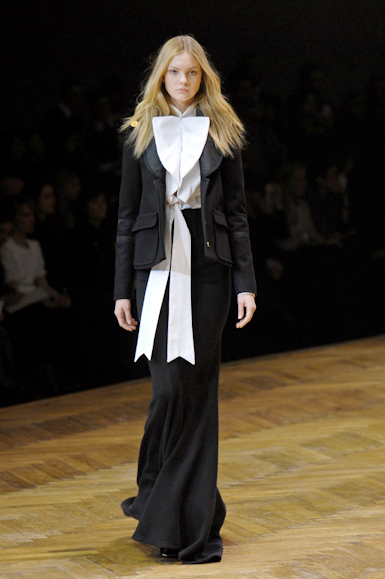 desfiles-givenchy-parisinverno2007rtw-116