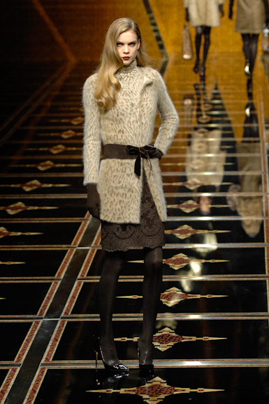 desfiles-valentino-parisinverno2007rtw-104
