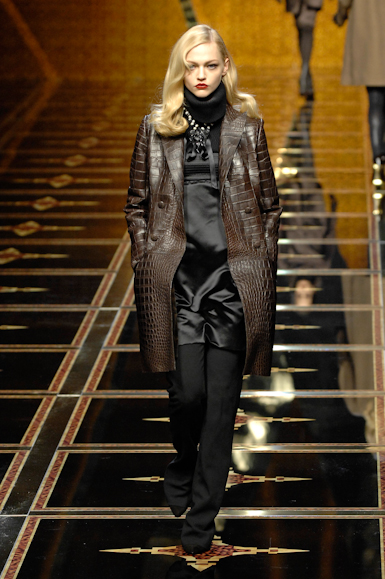 desfiles-valentino-parisinverno2007rtw-107