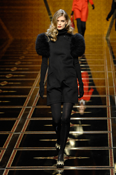 desfiles-valentino-parisinverno2007rtw-120