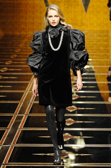 desfiles-valentino-parisinverno2007rtw-142