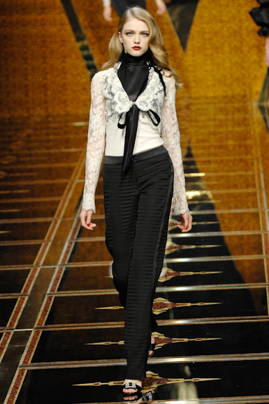 desfiles-valentino-parisinverno2007rtw-143