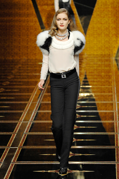 desfiles-valentino-parisinverno2007rtw-144