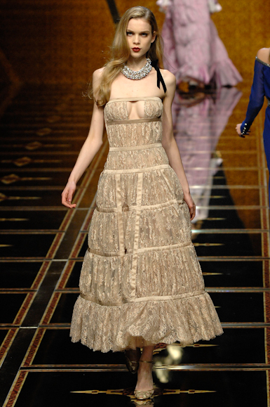 desfiles-valentino-parisinverno2007rtw-152