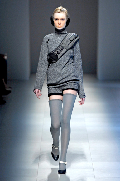 desfiles-undercover-parisinverno2007rtw-103