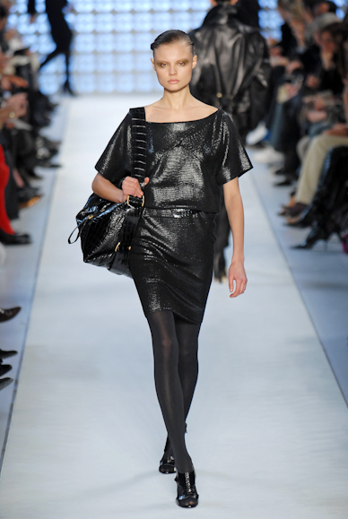 desfiles-loewe-parisinverno2007rtw-107