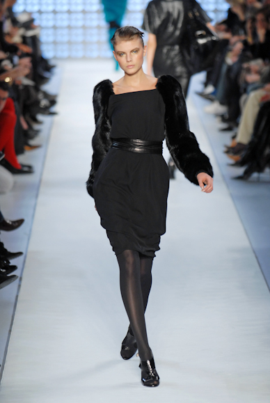 desfiles-loewe-parisinverno2007rtw-108