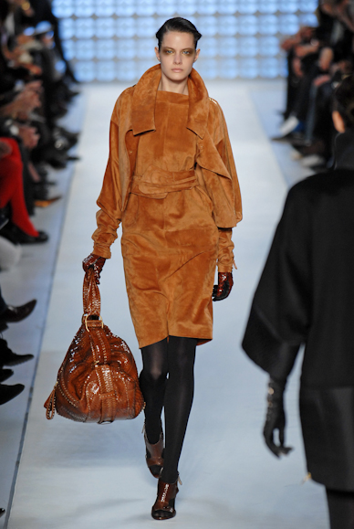 desfiles-loewe-parisinverno2007rtw-116