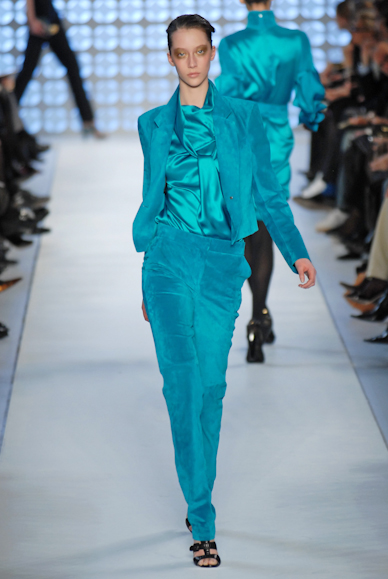 desfiles-loewe-parisinverno2007rtw-121