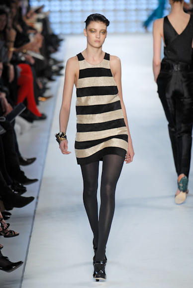desfiles-loewe-parisinverno2007rtw-123
