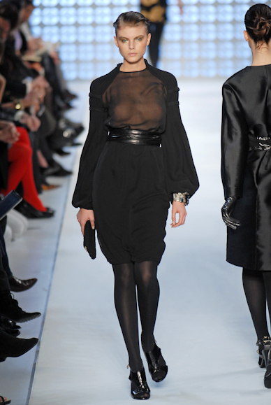 desfiles-loewe-parisinverno2007rtw-128