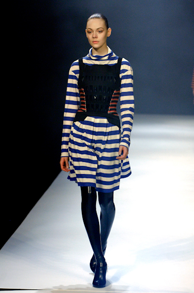 desfiles-husseinchalayan-parisinverno2007rtw-104