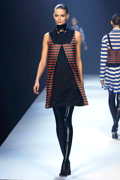 desfiles-husseinchalayan-parisinverno2007rtw-105