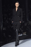 desfiles-husseinchalayan-parisinverno2007rtw-118