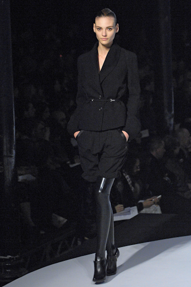 desfiles-husseinchalayan-parisinverno2007rtw-118