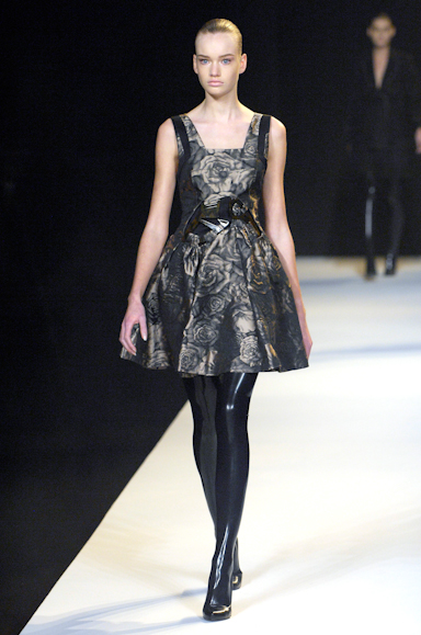 desfiles-husseinchalayan-parisinverno2007rtw-119