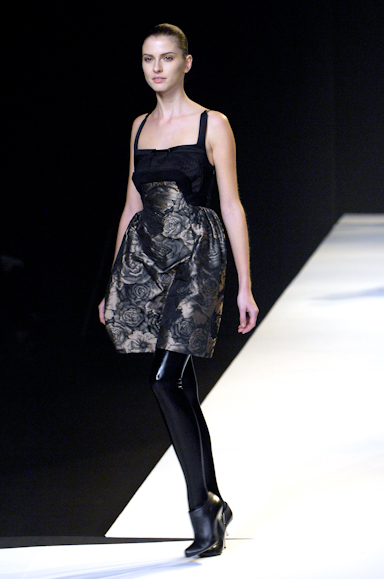 desfiles-husseinchalayan-parisinverno2007rtw-121