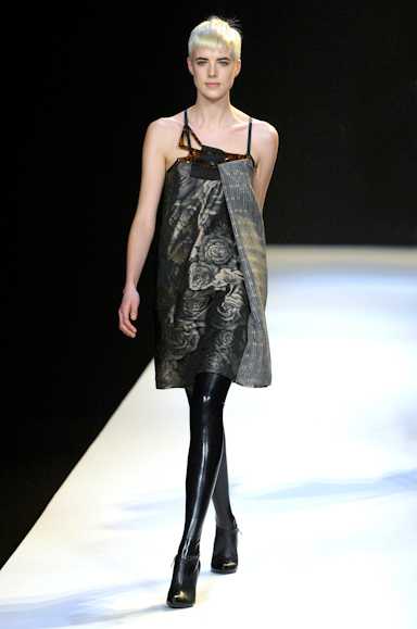 desfiles-husseinchalayan-parisinverno2007rtw-123