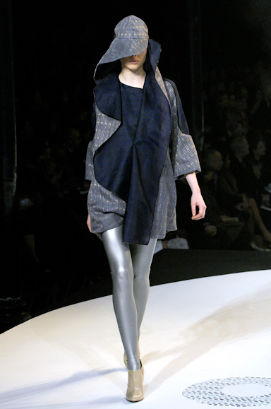 desfiles-husseinchalayan-parisinverno2007rtw-125