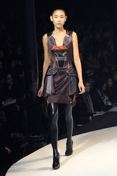 desfiles-husseinchalayan-parisinverno2007rtw-129