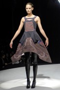 desfiles-husseinchalayan-parisinverno2007rtw-132