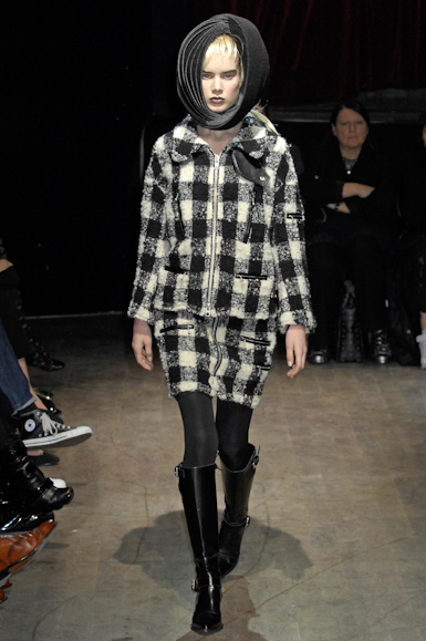 desfiles-junyawatanabe-parisinverno2007rtw-137