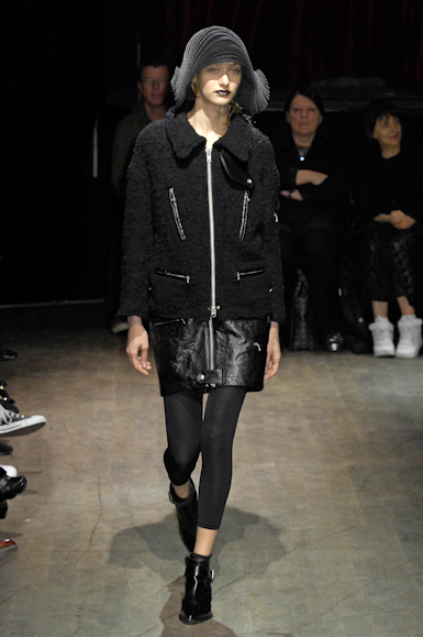 desfiles-junyawatanabe-parisinverno2007rtw-139