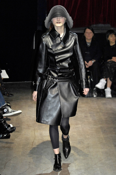 desfiles-junyawatanabe-parisinverno2007rtw-145