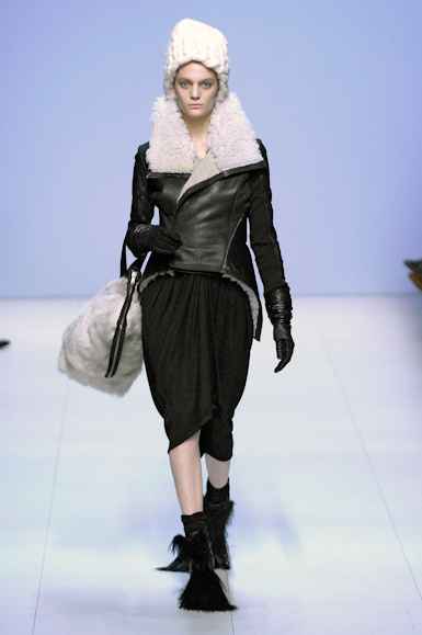desfiles-rickowens-parisinverno2007rtw-121
