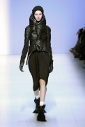 desfiles-rickowens-parisinverno2007rtw-128