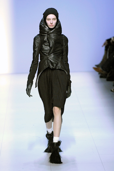desfiles-rickowens-parisinverno2007rtw-128