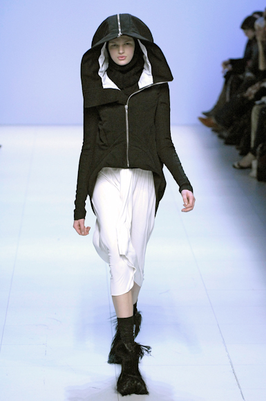 desfiles-rickowens-parisinverno2007rtw-134