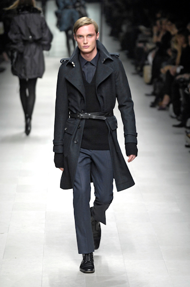desfiles-burberry-milaoinverno2007rtw-115