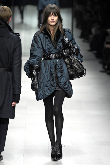 desfiles-burberry-milaoinverno2007rtw-116