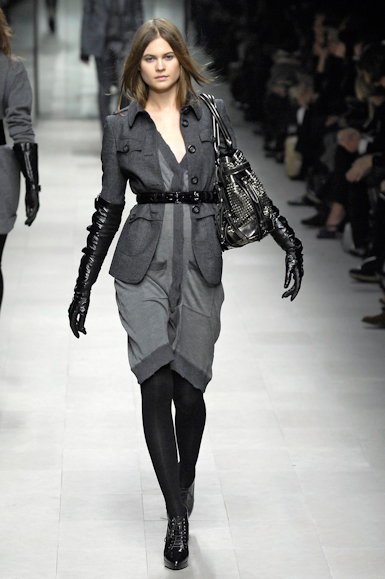 desfiles-burberry-milaoinverno2007rtw-137