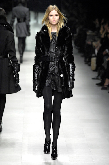 desfiles-burberry-milaoinverno2007rtw-141