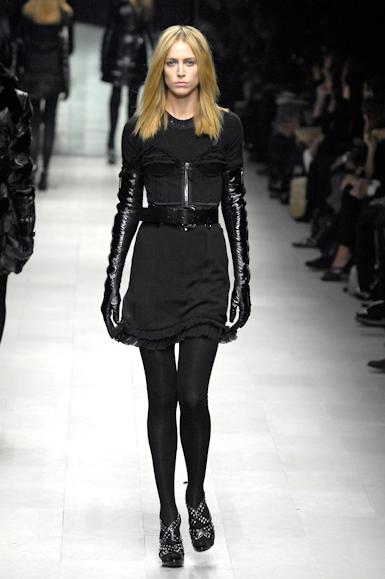 desfiles-burberry-milaoinverno2007rtw-144