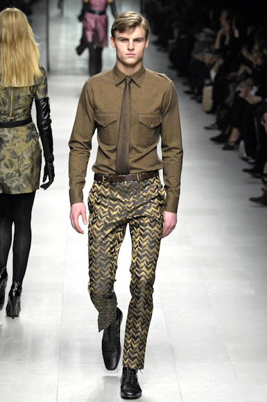 desfiles-burberry-milaoinverno2007rtw-152