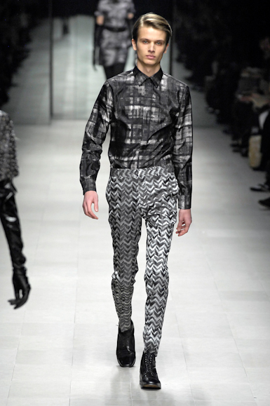 desfiles-burberry-milaoinverno2007rtw-157