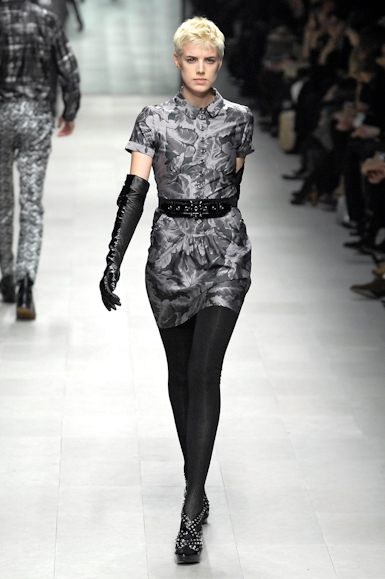 desfiles-burberry-milaoinverno2007rtw-158