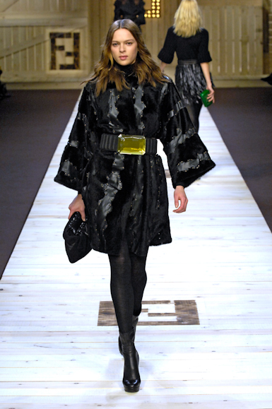 desfiles-fendi-milaoinverno2007rtw-129