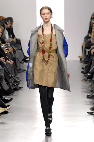 desfiles-marni-mialoinverno2007rtw-157
