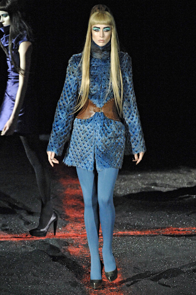 desfiles-amcqueen-parisinverno2007rtw-109